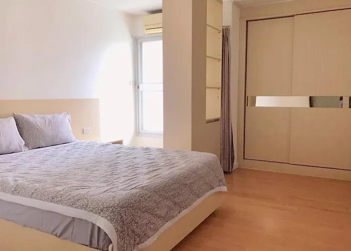 Apartment Charming Resident Sukhumvit 22 Phrom Phong